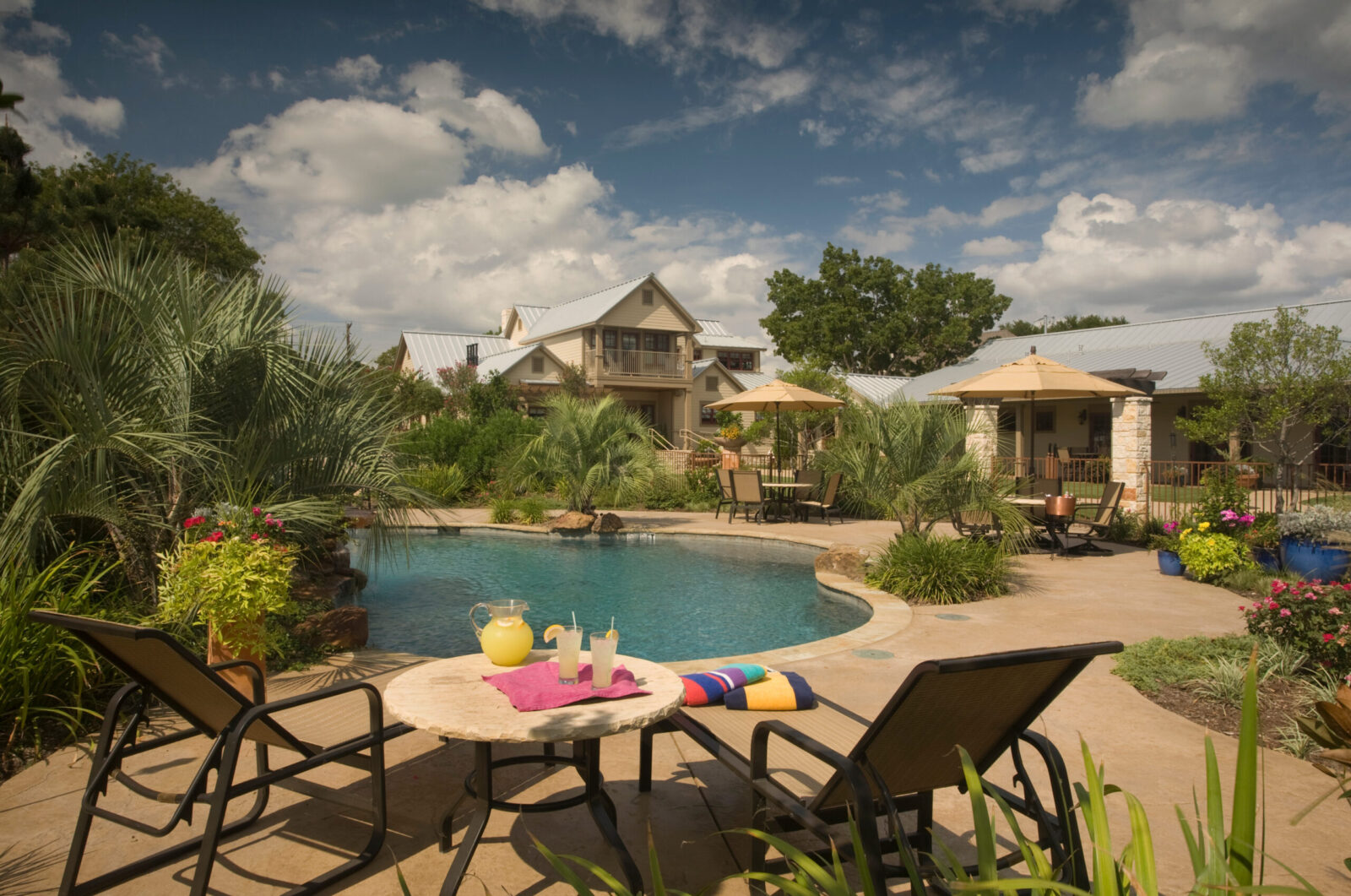 Relax by the pool at our Grabury Hotel on your Texas getaways.